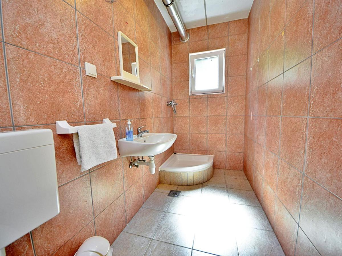 Holiday Home Tina - Hvr501 By Interhome Gdinj Екстериор снимка