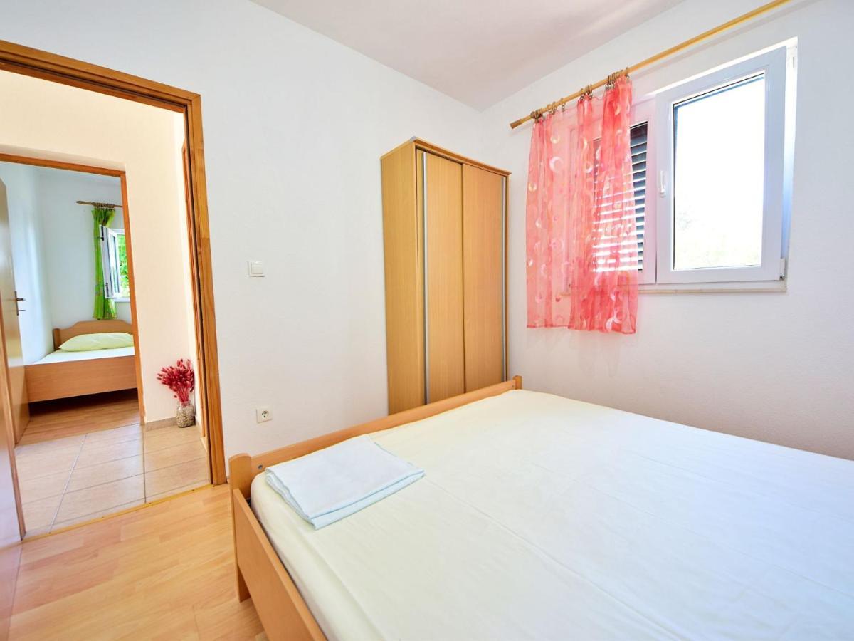 Holiday Home Tina - Hvr501 By Interhome Gdinj Екстериор снимка